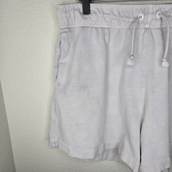 NIKE Men's Tan Drawstring Shorts Size Large - Picture 3 of 9